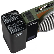 Load image into Gallery viewer, ZHIYUN MOLUS X100 RGB PRO: Pocket COB Light - Zhiyun Australia